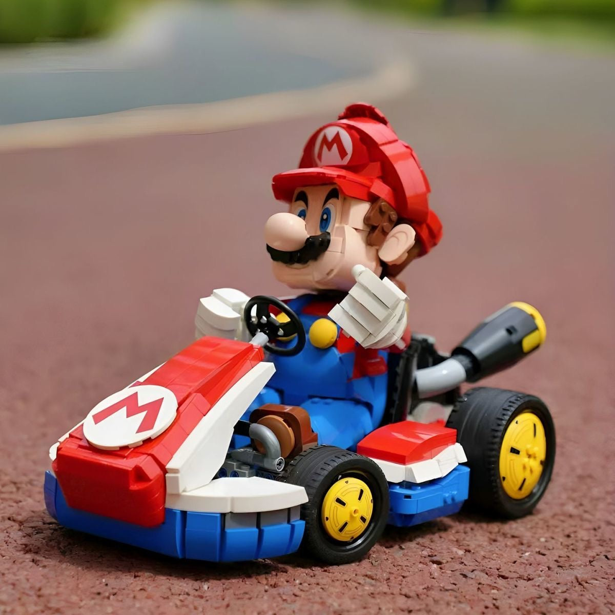 Mario Kart Building Block Set – Large-Scale Mario Figure with Iconic Racing Kart