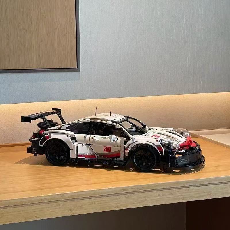 1580 PCS Technic Porsche 911 RSR Supercar - 1:10 Scale Large Building Set