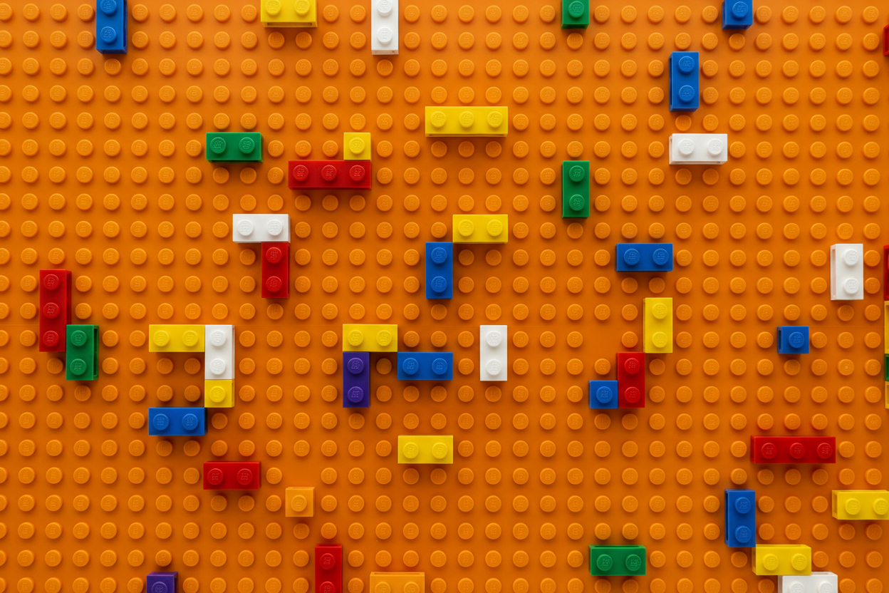 KidzFunToys hero background