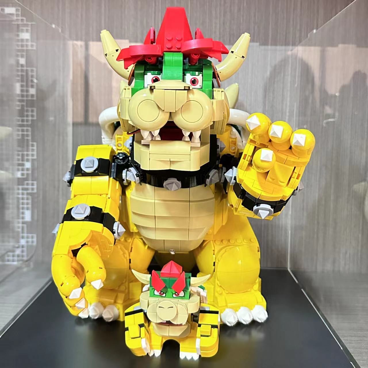 The Mighty Bowser Building Block Set – Super Mario Villain Statue with Torch Pillars & Mini Figure